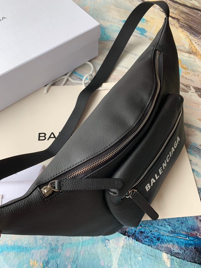 발렌시아가 Balenciaga 남여공용 벨트백  BC0275