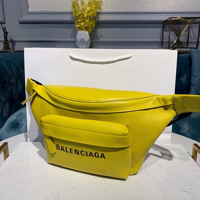 발렌시아가 Balenciaga 남여공용 벨트백  BC0277