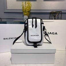 발렌시아가 Balenciaga 익스플로러 크로스바디백 BC0296