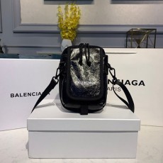 발렌시아가 Balenciaga 익스플로러 크로스바디백  BC0297