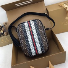 버버리 BURBERRY 캔버스 크로스바디백 80235731 BB0453