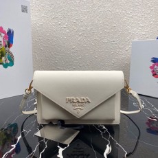 프라다 PRADA 1BP020 사피아노 플랩 크로스백 PR01135