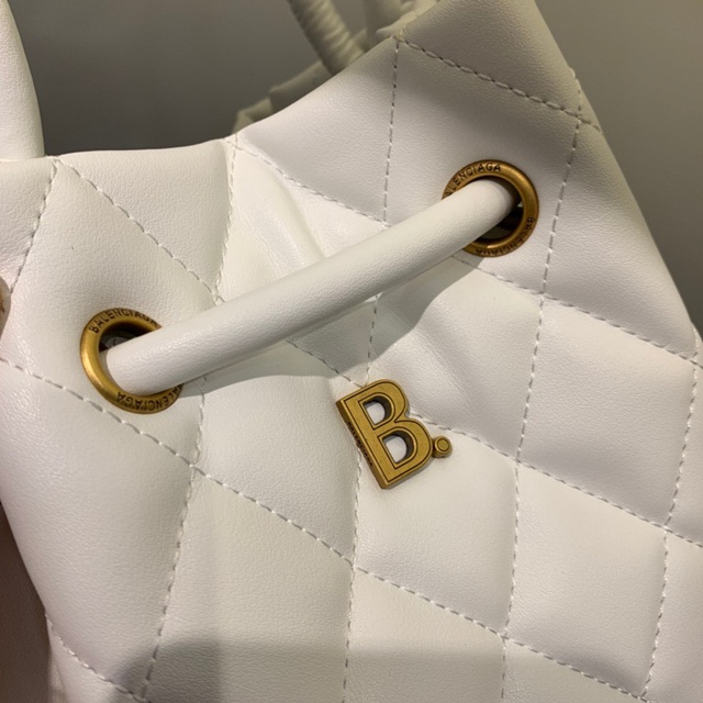 발렌시아가 Balenciaga 버킷백 BC0342