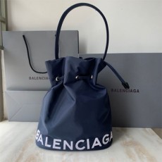 발렌시아가 Balenciaga 드로스트링 버킷백 BC0343