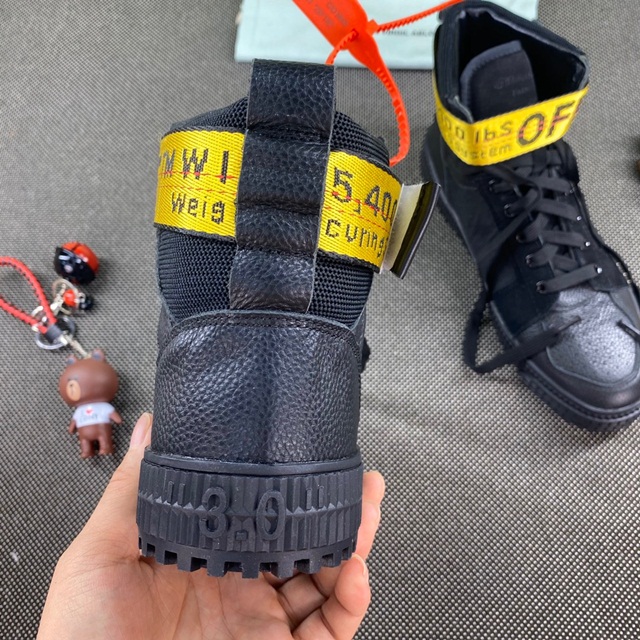 오프화이트 OFF WHITE 남여공용 하이탑 OW090