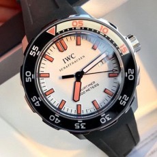 아이더블유씨 IWC 아쿠아타이머 IC006