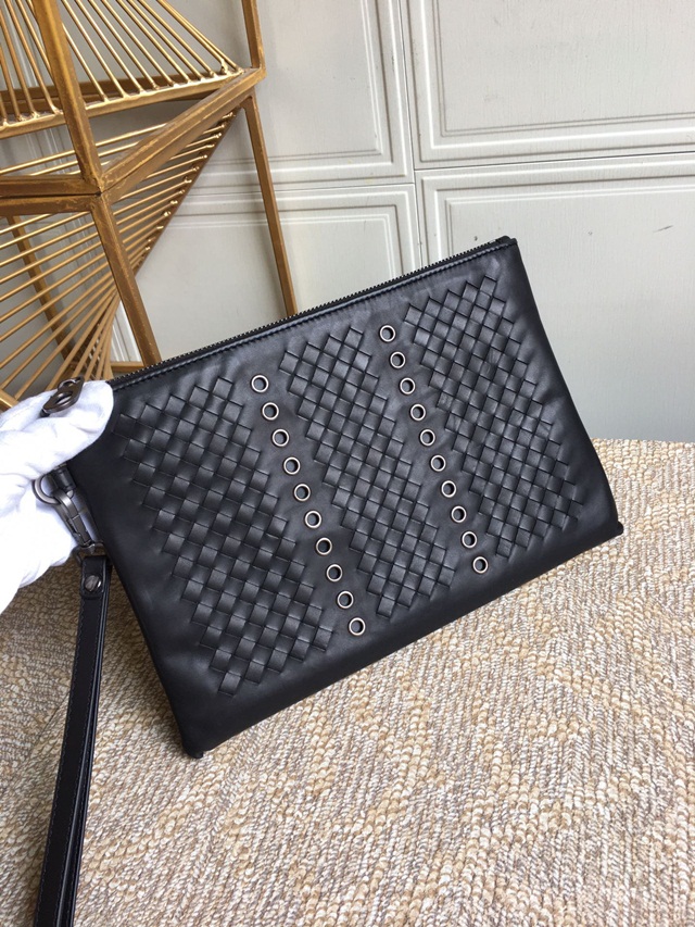 보테가 BOTTEGA VENETA 남성 클러치 BO0502