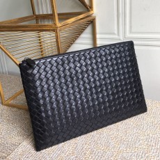 보테가 BOTTEGA VENETA 남성 클러치 BO0504