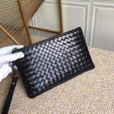 보테가 BOTTEGA VENETA 남성 클러치 BO0506