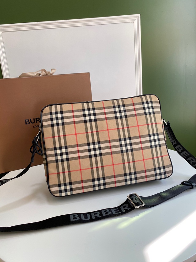 버버리 BURBERRY 남성 메신저백 BB0634