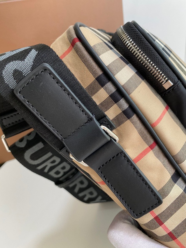 버버리 BURBERRY 남성 메신저백 BB0634