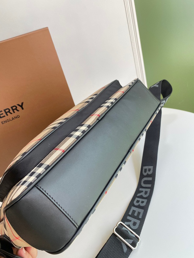 버버리 BURBERRY 남성 메신저백 BB0634