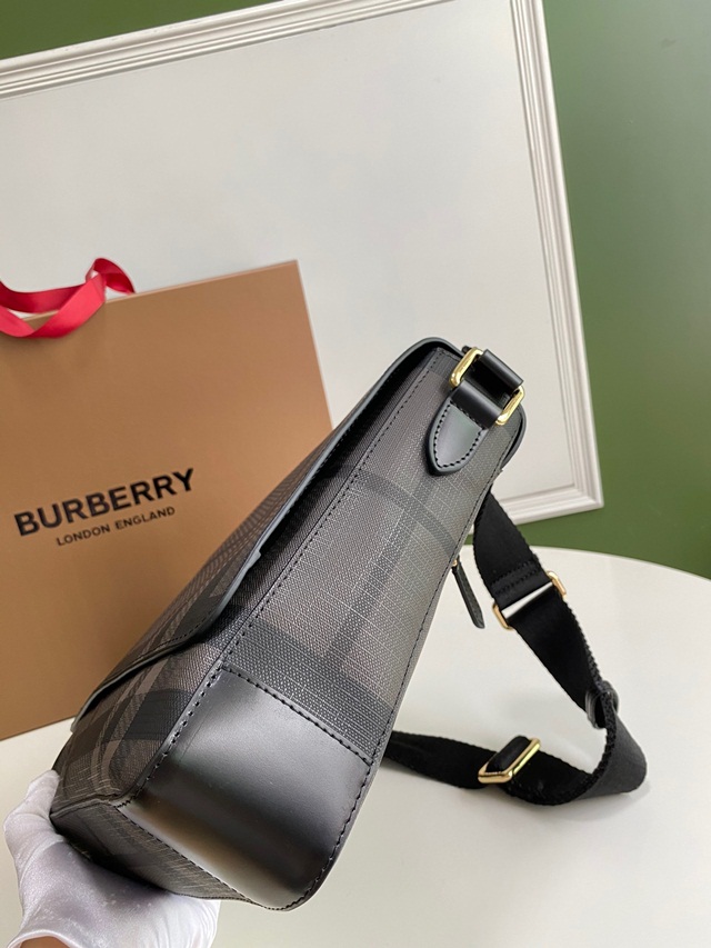 버버리 BURBERRY 남성 메신저백 BB0636