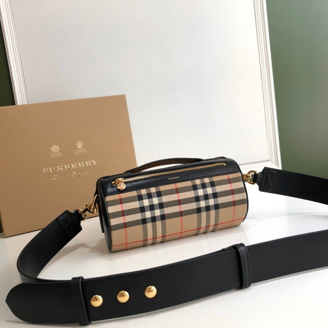 버버리 BURBERRY 배럴백 BB0690