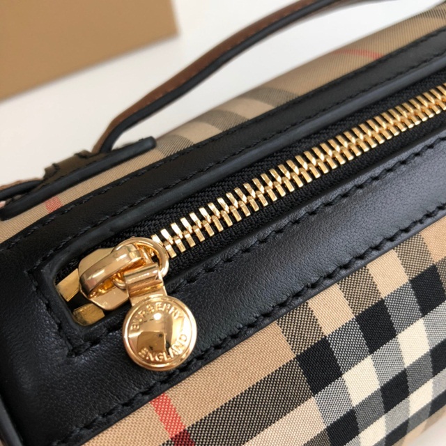 버버리 BURBERRY 배럴백 BB0690