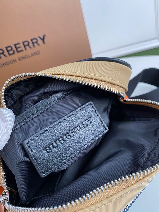 버버리 BURBERRY 크로스 바디백 BB0676