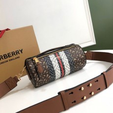 버버리 BURBERRY 배럴백 BB0689