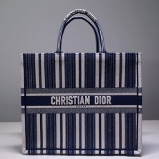 디올 DIOR 북 토트백 DR500