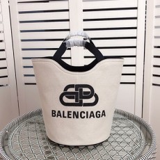 발렌시아가 Balenciaga 여성 버킷백 BC0370