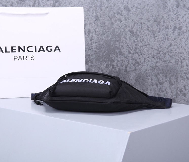 발렌시아가 Balenciaga 남여공용 벨트백 BC0377