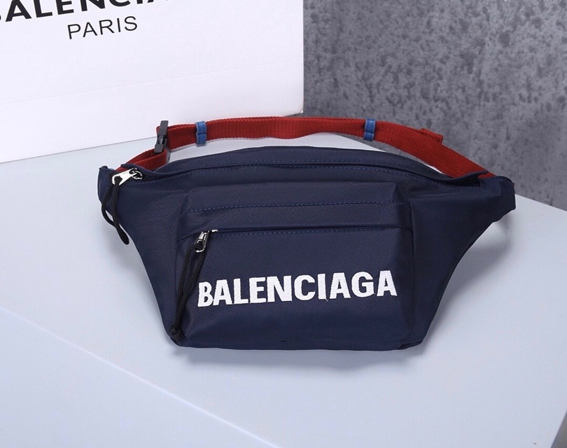 발렌시아가 Balenciaga 남여공용 벨트백  BC0379