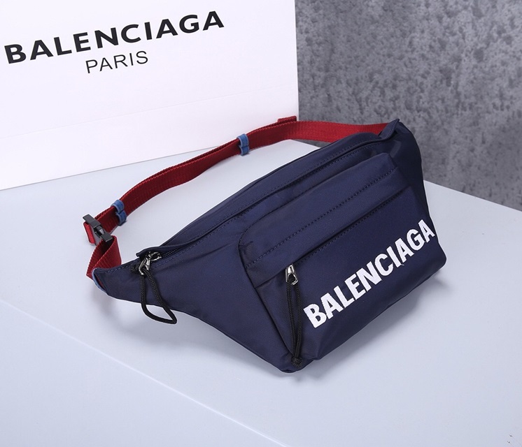 발렌시아가 Balenciaga 남여공용 벨트백  BC0379