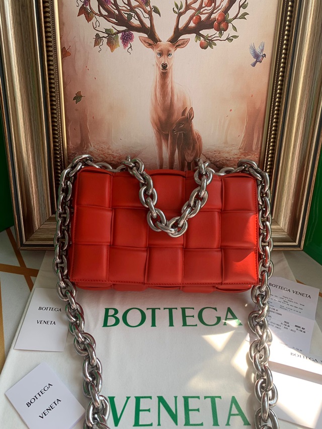 보테가 BOTTEGA VENETA 체인 카세트백 BO0521