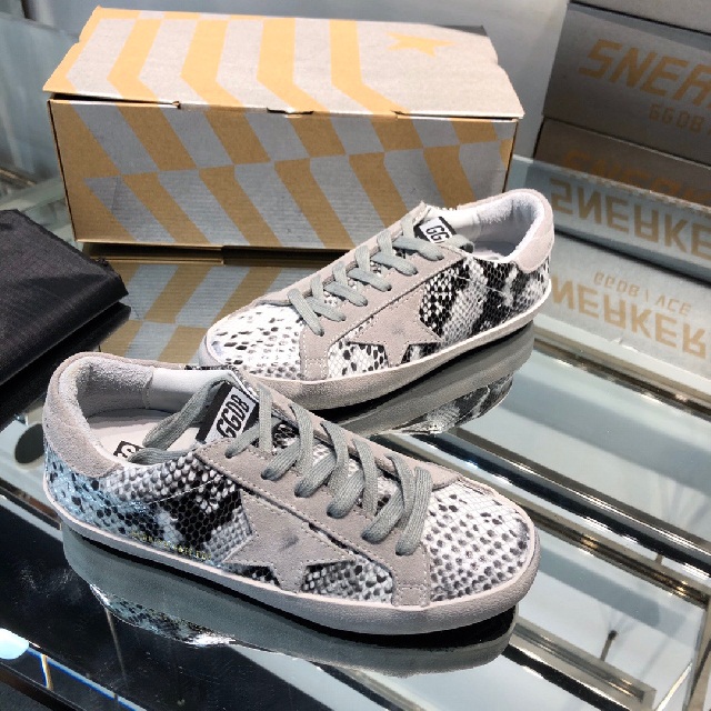 골든구스 GOLDEN GOOSE 남여공용 스니커즈 GD0359