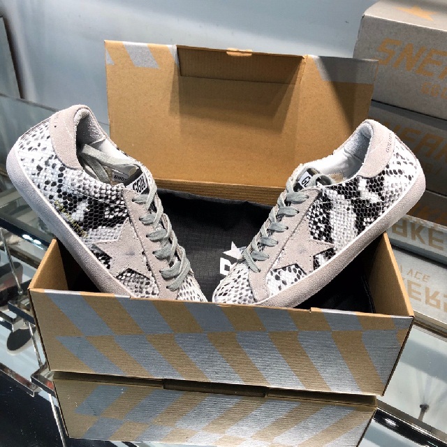 골든구스 GOLDEN GOOSE 남여공용 스니커즈 GD0359