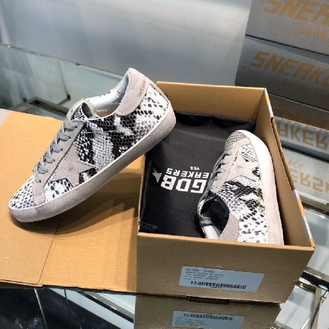 골든구스 GOLDEN GOOSE 남여공용 스니커즈 GD0359