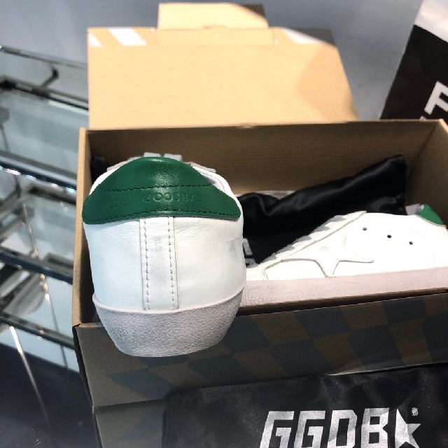 골든구스 GOLDEN GOOSE 남여공용 스니커즈 GD0392