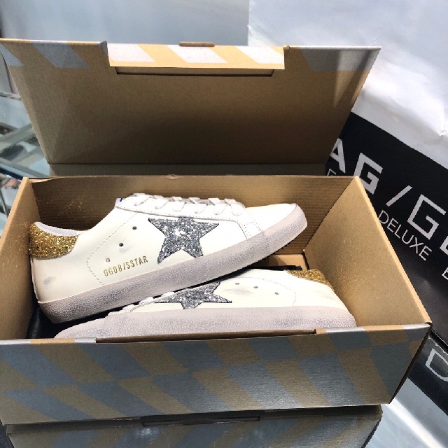 골든구스 GOLDEN GOOSE 남여공용 스니커즈 GD0394