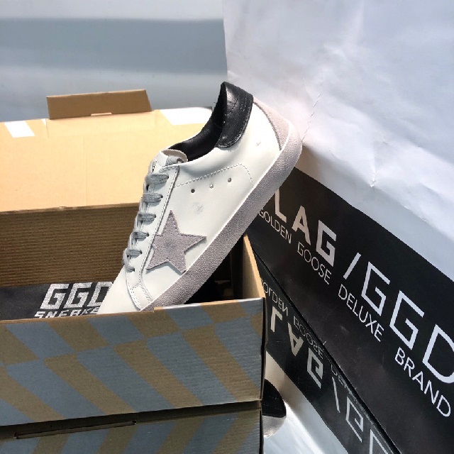 골든구스 GOLDEN GOOSE 남여공용 스니커즈 GD0404