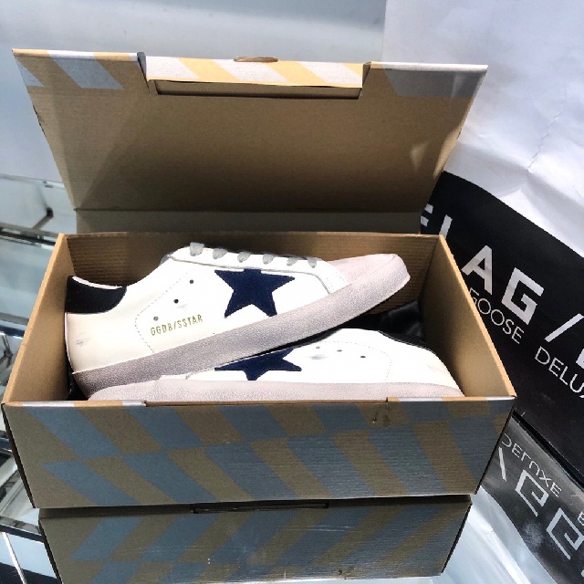 골든구스 GOLDEN GOOSE 남여공용 스니커즈 GD0405