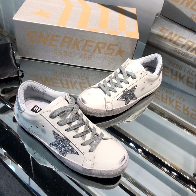 골든구스 GOLDEN GOOSE 남여공용 스니커즈 GD0413