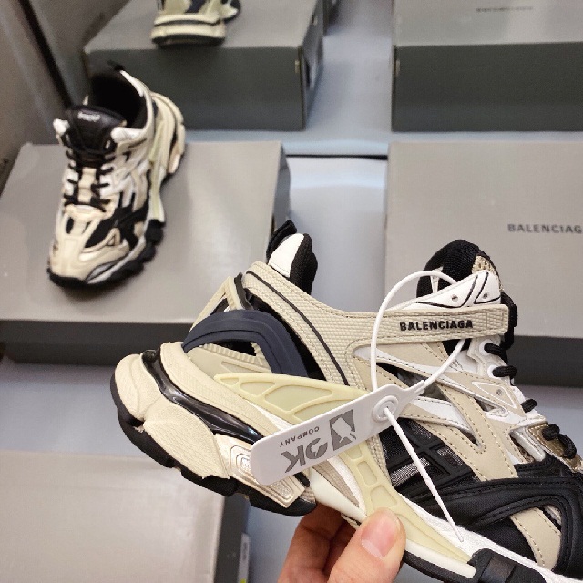 발렌시아가 Balenciaga 남여공용 트랙슈즈 BG0556