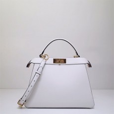 펜디 FENDI 아이코닉 피카부 백 FD0666