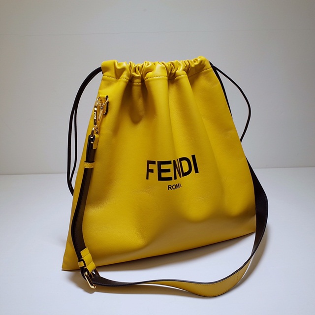 펜디 FENDI 팩 미디움 파우치 FD0676