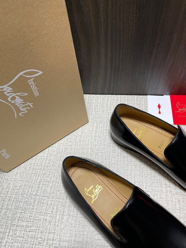 크리스찬 루부탱 CHRISTIAN LOUBOUTIN 남성 로퍼 CB187