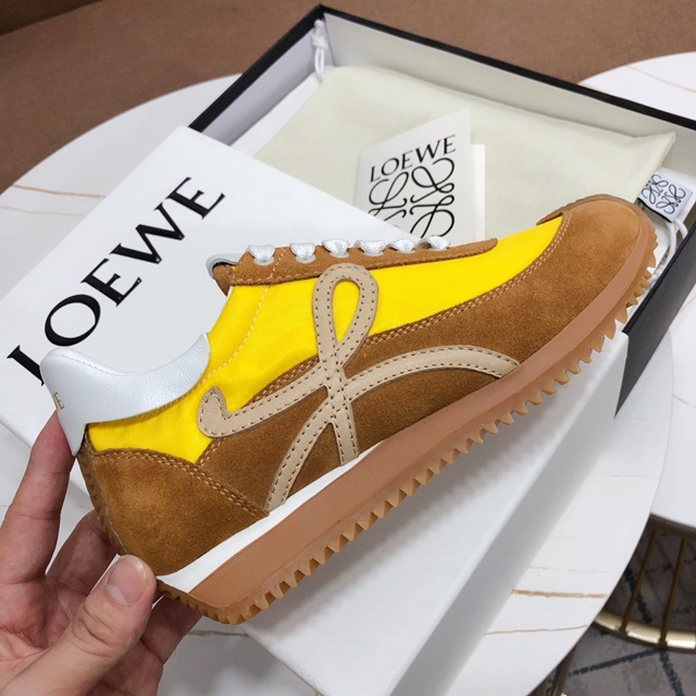 로에베 LOEWE 여성 스니커즈 LW049