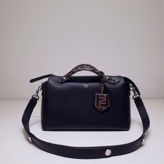 펜디 FENDI 바이더웨이 미디움 보스턴백 FD0680