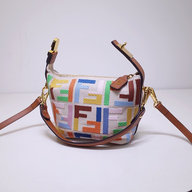 펜디 FENDI 숄더백 FD0688