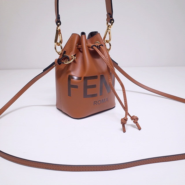 펜디 FENDI 몬트레조 버킷백 FD0691