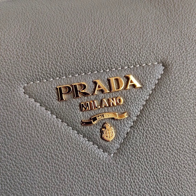 프라다 PRADA 1BC145 스몰 가죽 토트백 PD0564