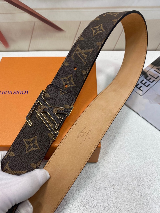 루이비통 LOUIS VUITTON 남성 벨트 LV0426