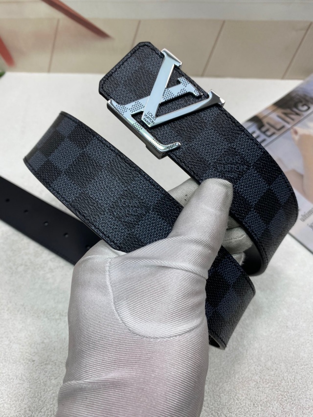 루이비통 LOUIS VUITTON 남성 벨트 LV0429