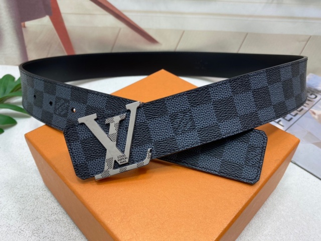 루이비통 LOUIS VUITTON 남성 벨트 LV0429