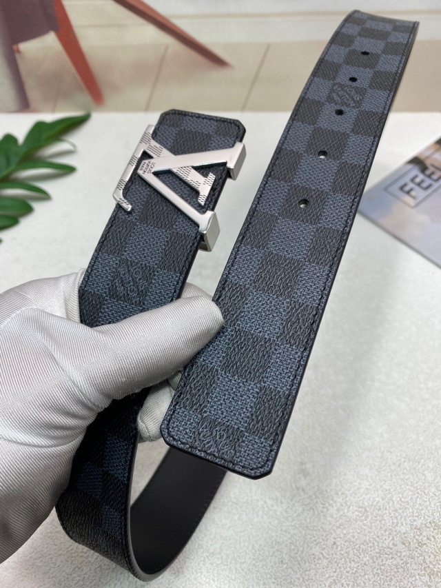 루이비통 LOUIS VUITTON 남성 벨트 LV0429