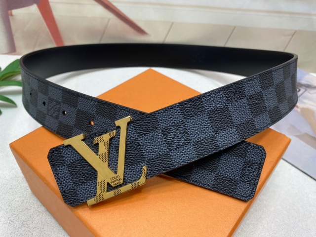 루이비통 LOUIS VUITTON 남성 벨트 LV0430