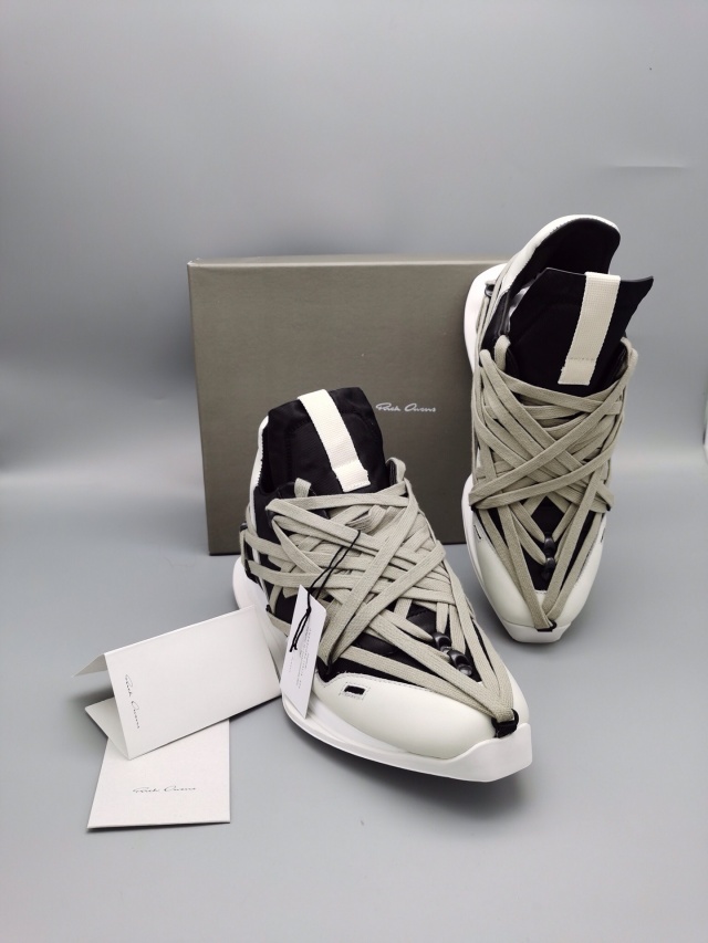 릭오웬스 Rick Owens 남성 메가레이스 러너 스니커즈 RO057